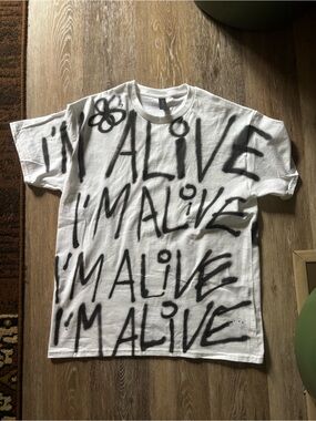 I'm Alive Graphic Short Sleeve Tee - White/Black